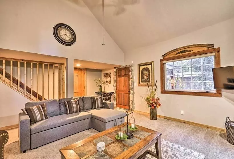 The Sundance Cottage W/ Patio   Near Mt Hood!