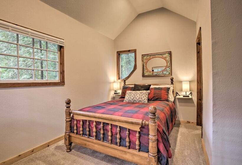 The Sundance Cottage W/ Patio   Near Mt Hood!