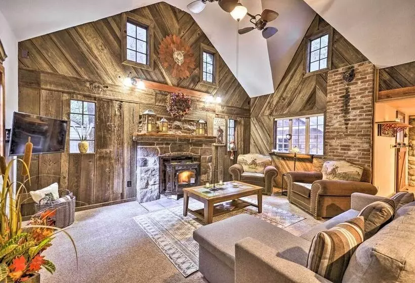 The Sundance Cottage W/ Patio   Near Mt Hood!