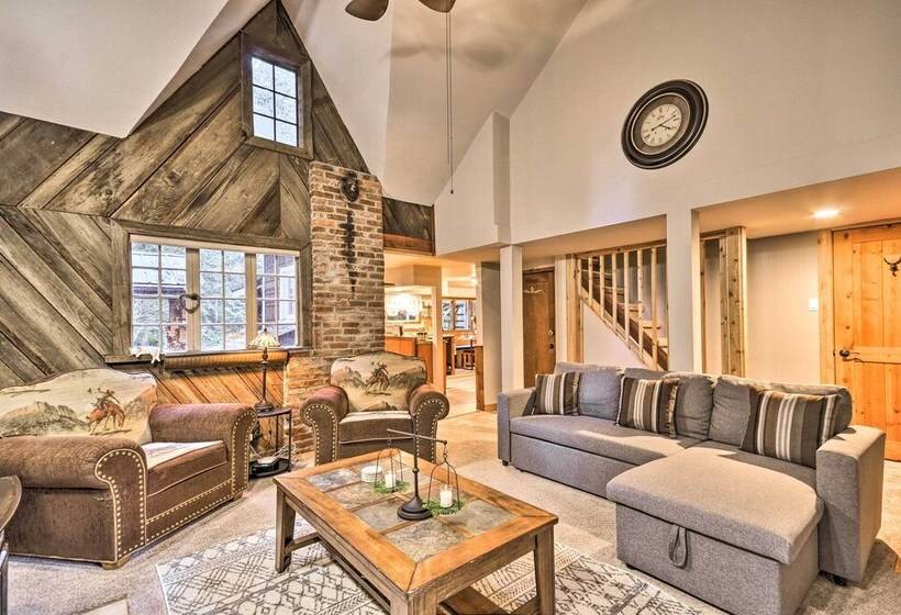 The Sundance Cottage W/ Patio   Near Mt Hood!