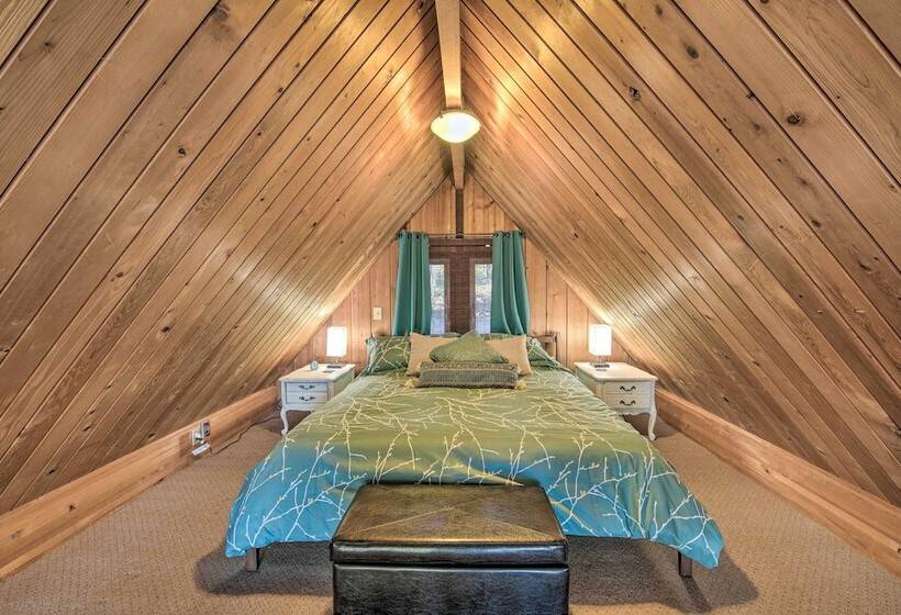 Unique Camano Cabin W/ Mountain + Water Views