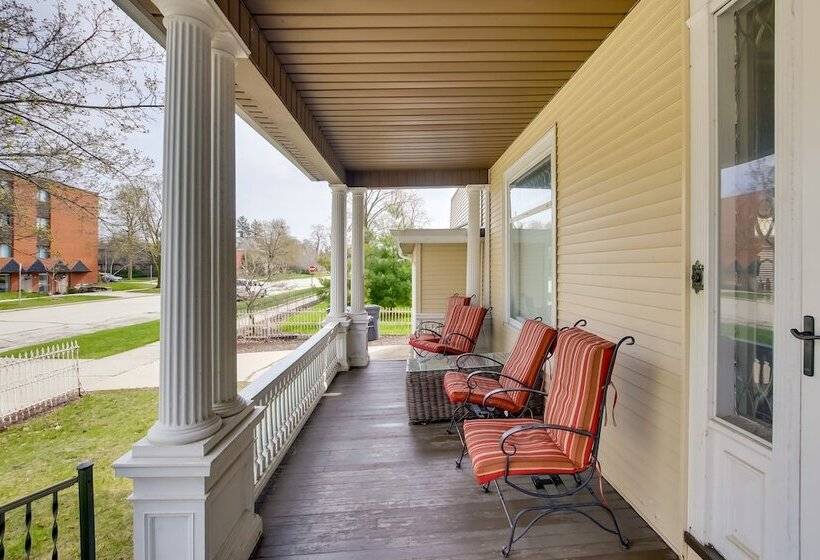 Updated Sheboygan Home W/ Porch < 1 Mi To Beach