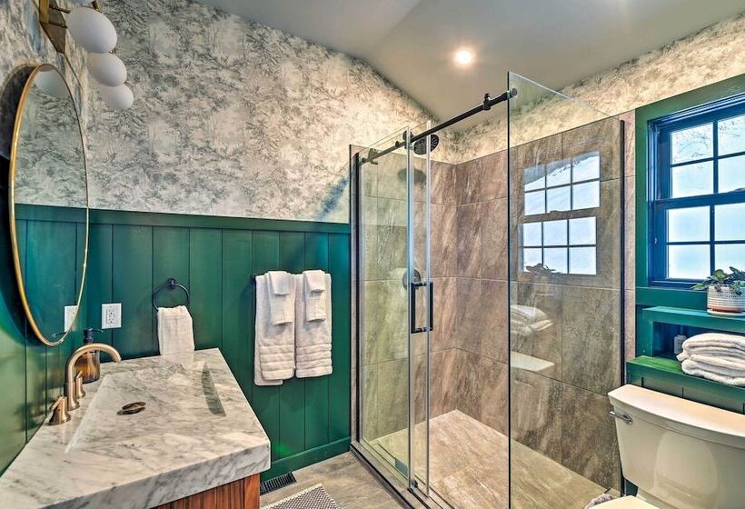 Vermont Ski Chalet ~ 5 Mi To Magic Mountain