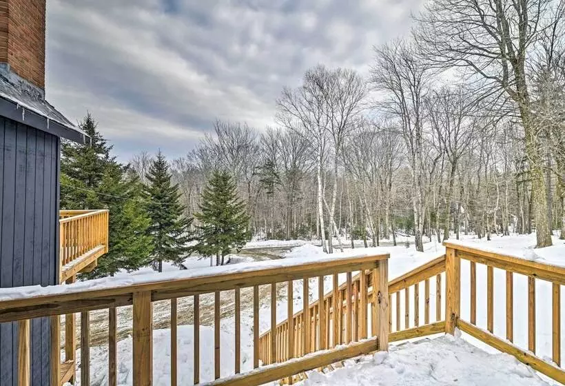 Vermont Ski Chalet ~ 5 Mi To Magic Mountain