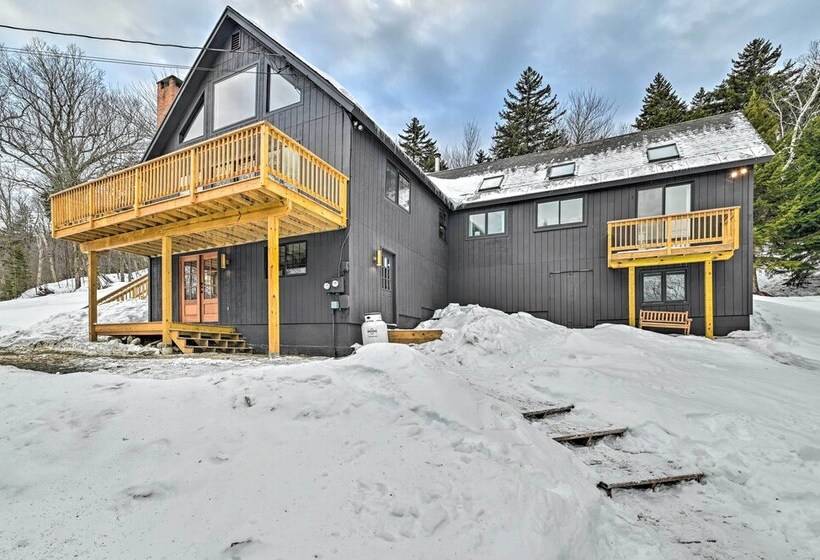 Vermont Ski Chalet ~ 5 Mi To Magic Mountain