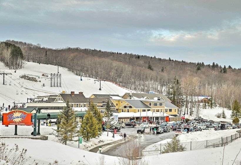 Vermont Ski Chalet ~ 5 Mi To Magic Mountain