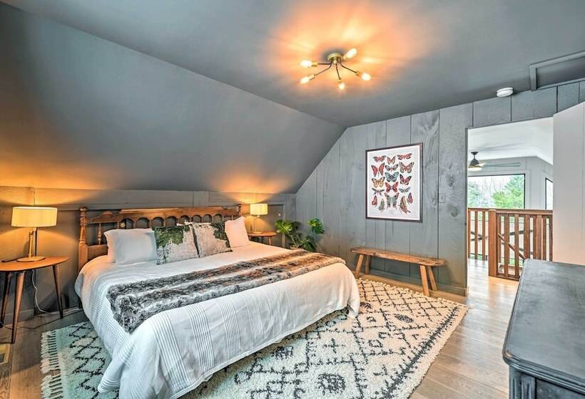 Vermont Ski Chalet ~ 5 Mi To Magic Mountain