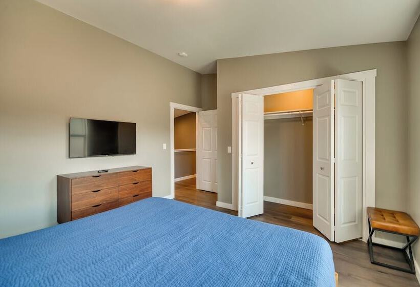 Vivid Home On Red Lodge Mountain Golf Course!