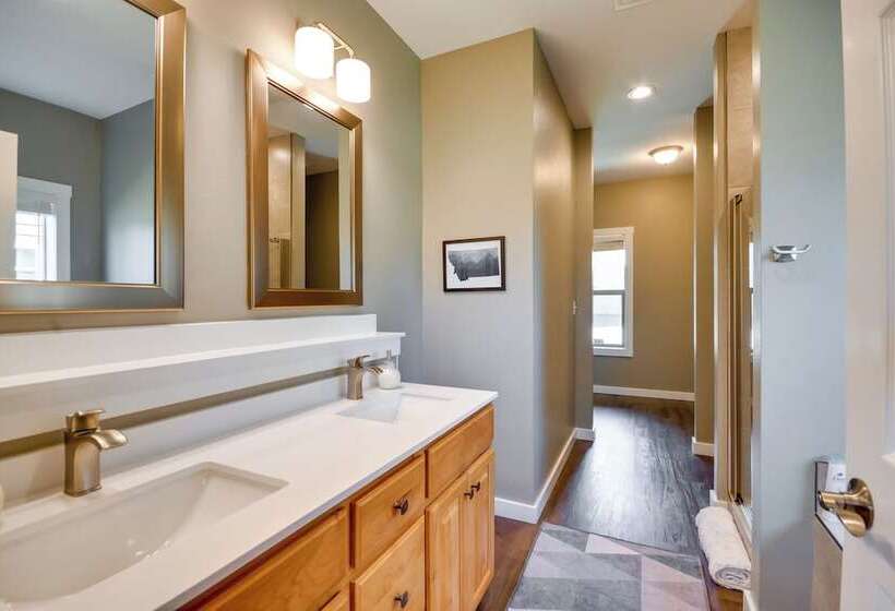 Vivid Home On Red Lodge Mountain Golf Course!