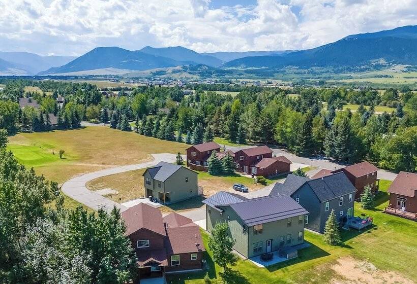 Vivid Home On Red Lodge Mountain Golf Course!