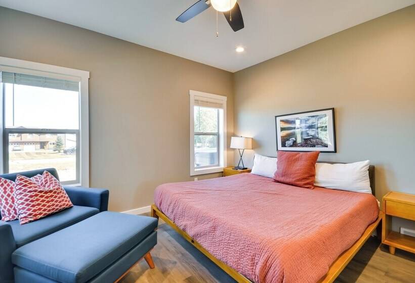 Vivid Home On Red Lodge Mountain Golf Course!