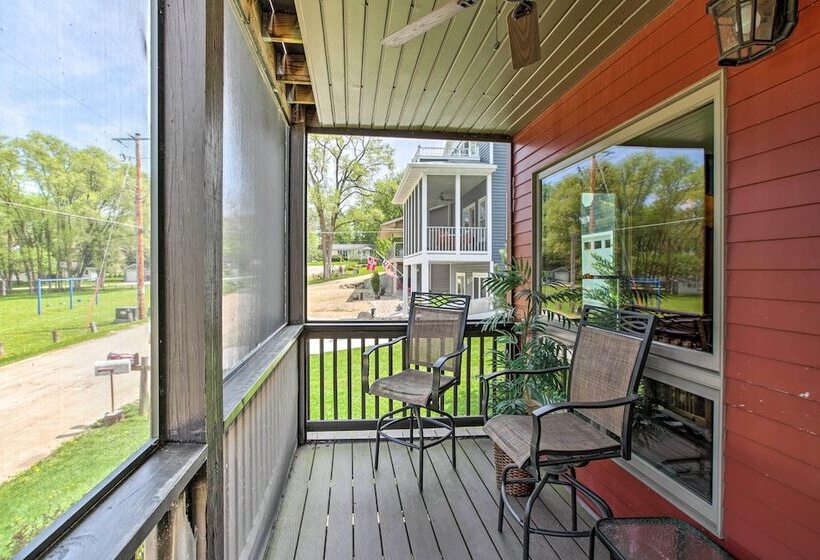 Waterfront Lake Koshkonong Home W/ Pier & Fire Pit