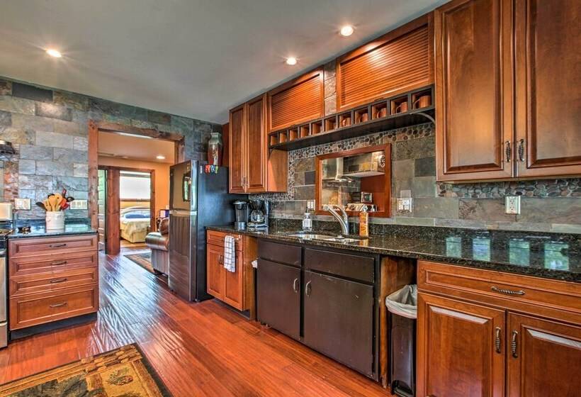 Waterfront Lake Koshkonong Home W/ Pier & Fire Pit