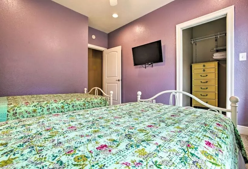 Waveland Family House, 4 Minute Drive To The Beach