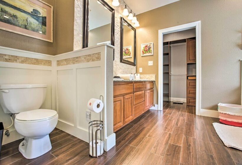 Waveland Family House, 4 Minute Drive To The Beach