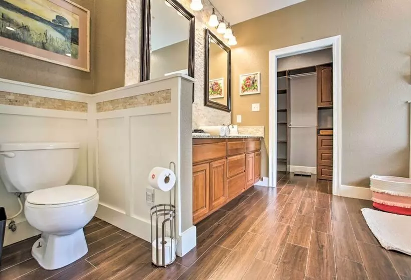 Waveland Family House, 4 Minute Drive To The Beach