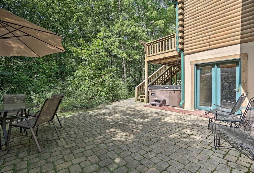 Wren S Nest Cabin  On 15 Acres W/ Hot Tub!