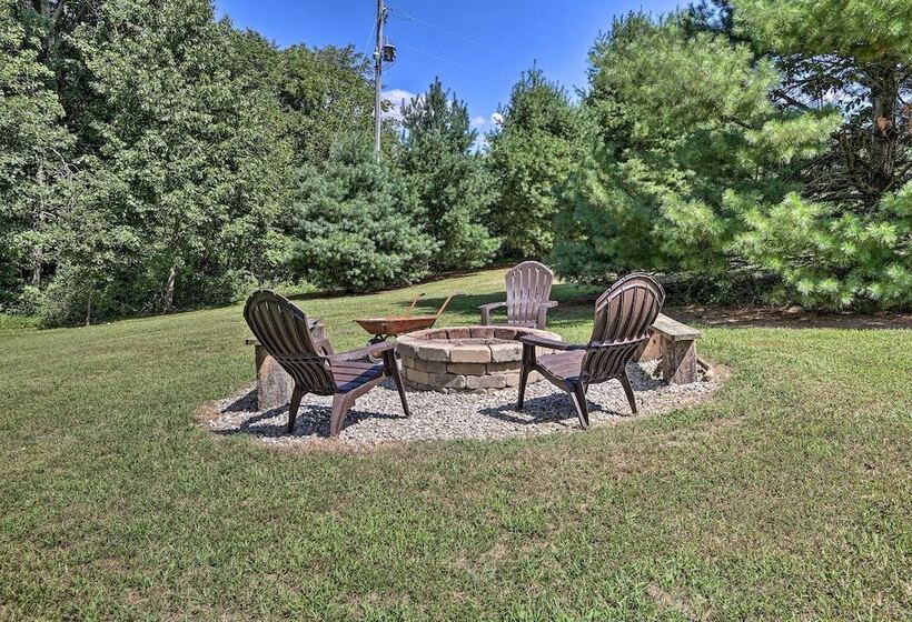 Wren S Nest Cabin  On 15 Acres W/ Hot Tub!