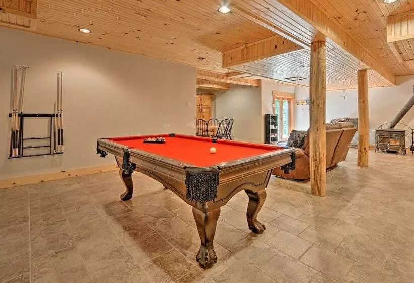 Wren S Nest Cabin  On 15 Acres W/ Hot Tub!