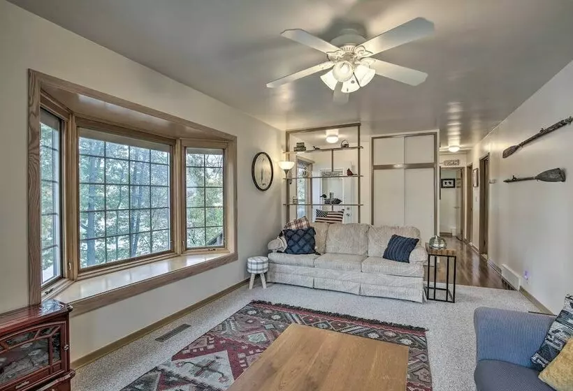 Birchwood Cottage With Red Cedar Lake Access!