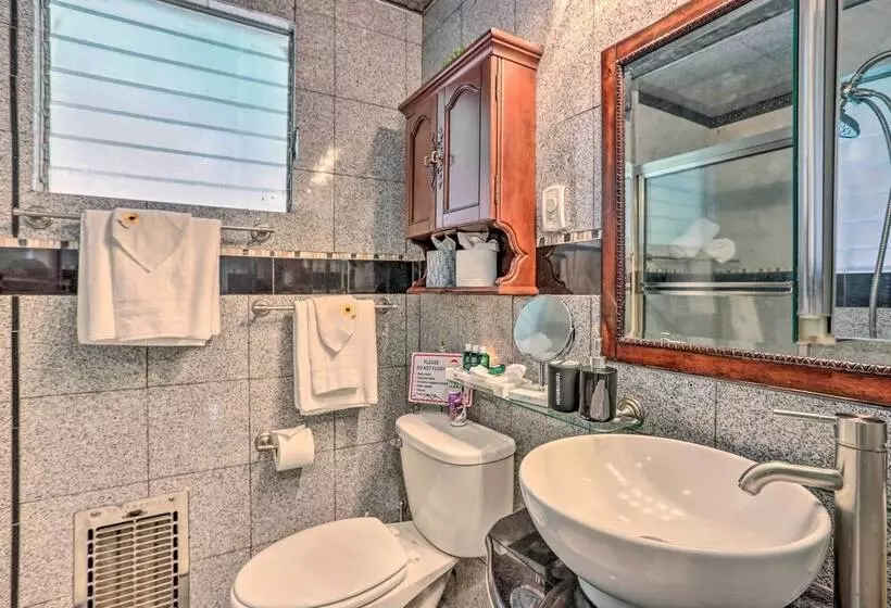 1 Mi To Lake Gregory: Boho Crestline Cabin