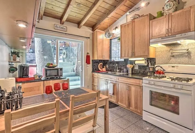 1 Mi To Lake Gregory: Boho Crestline Cabin