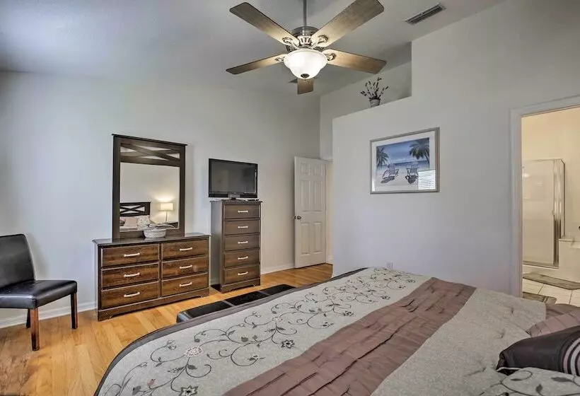 Bradenton Home W/ Saltwater Pool, Spa & Lanai!