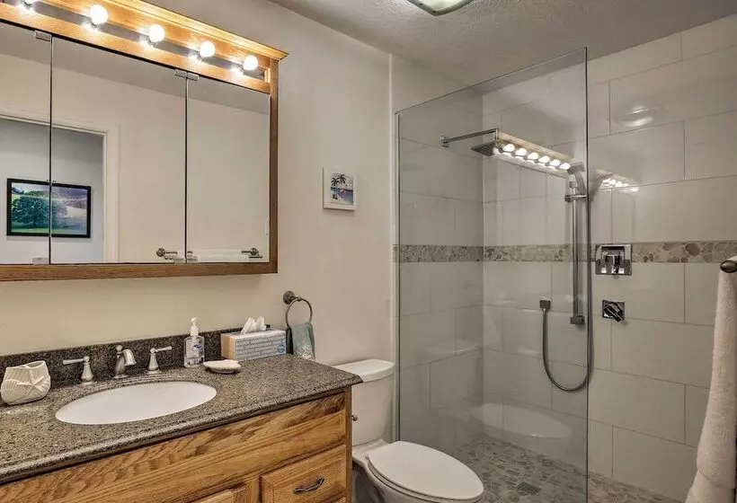 Bradenton Home W/ Saltwater Pool, Spa & Lanai!