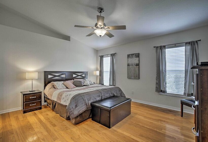 Bradenton Home W/ Saltwater Pool, Spa & Lanai!