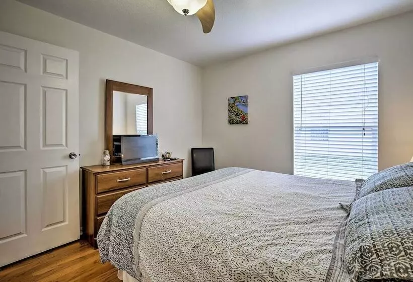 Bradenton Home W/ Saltwater Pool, Spa & Lanai!