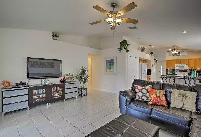 Bradenton Home W/ Saltwater Pool, Spa & Lanai!
