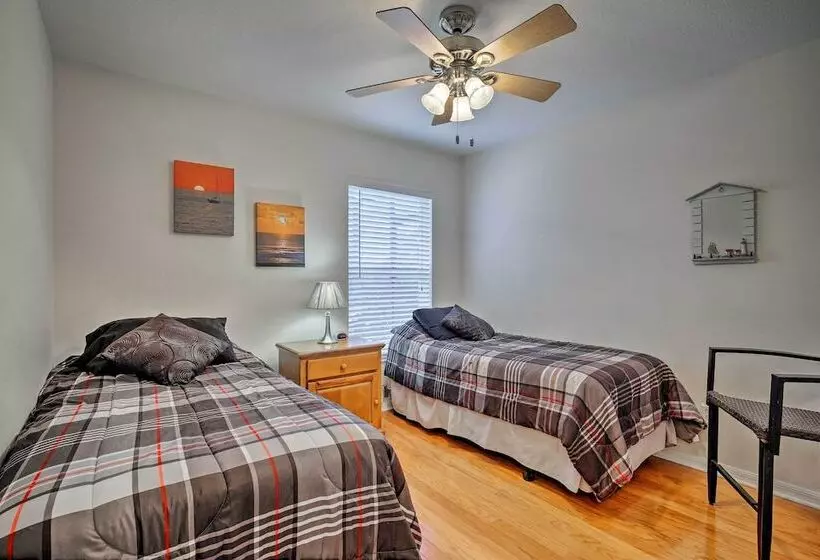 Bradenton Home W/ Saltwater Pool, Spa & Lanai!