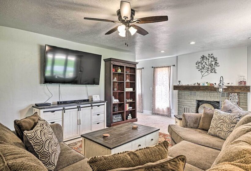 Cedar City Family Home W/ Game Room + Yard!