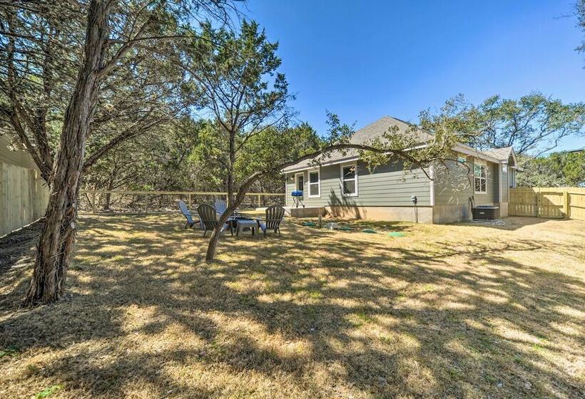 Charming Canyon Lake Home   Walk To Boat Ramp