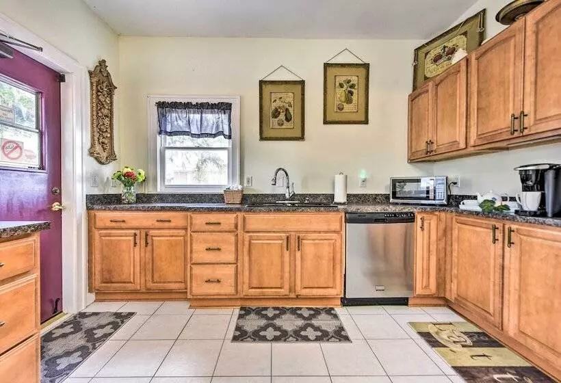 Historic Green Cove Springs Home   Walk To Coast!