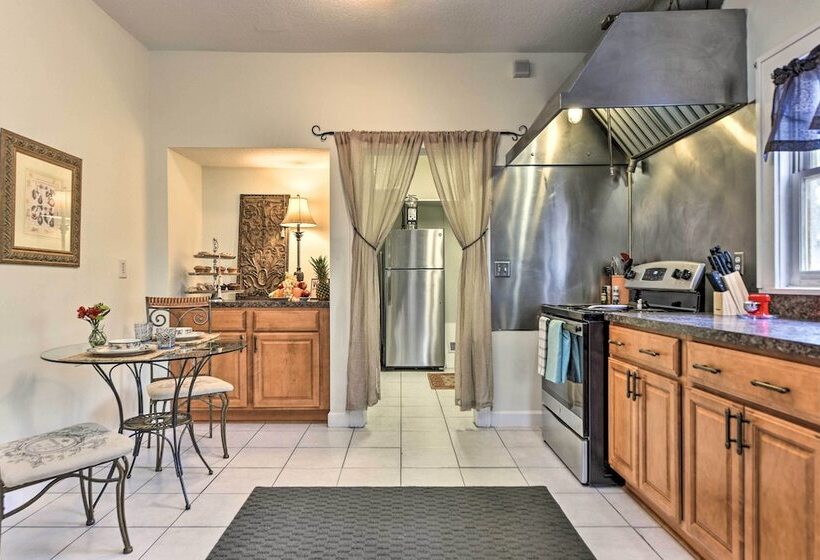 Historic Green Cove Springs Home   Walk To Coast!