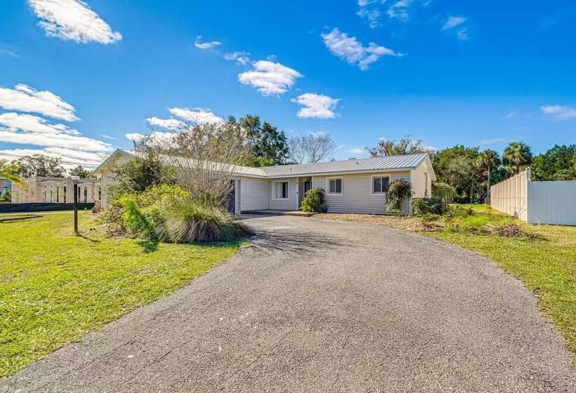 Riverfront Home W/ Boat Dock & Kayaks!