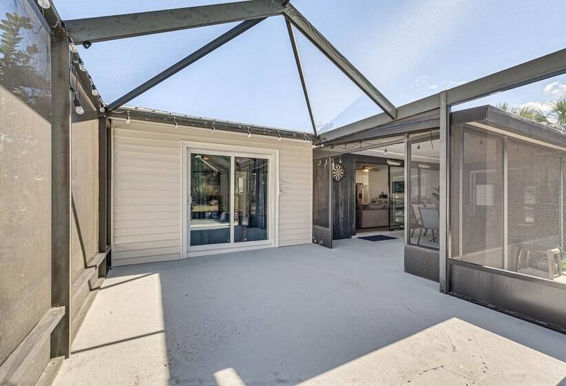 Riverfront Home W/ Boat Dock & Kayaks!