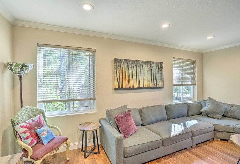 Charming Shasta Lake Retreat: Boat, Hike & Fish!