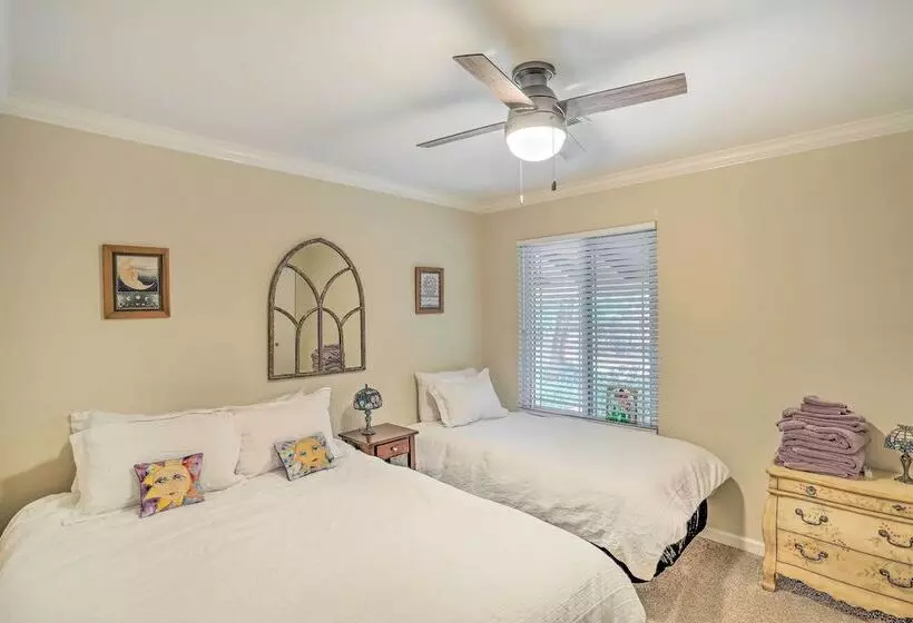 Charming Shasta Lake Retreat: Boat, Hike & Fish!