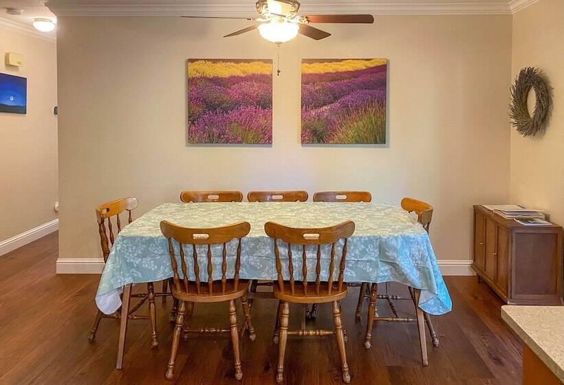 Charming Shasta Lake Retreat: Boat, Hike & Fish!