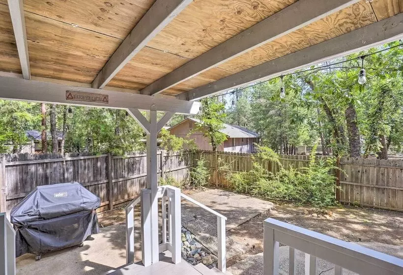 Charming Shasta Lake Retreat: Boat, Hike & Fish!