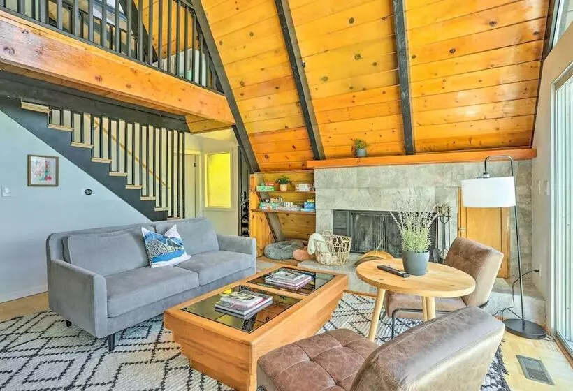 Chic A Frame Treehouse   3 Mi To Village!