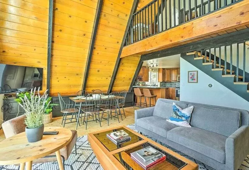 Chic A Frame Treehouse   3 Mi To Village!