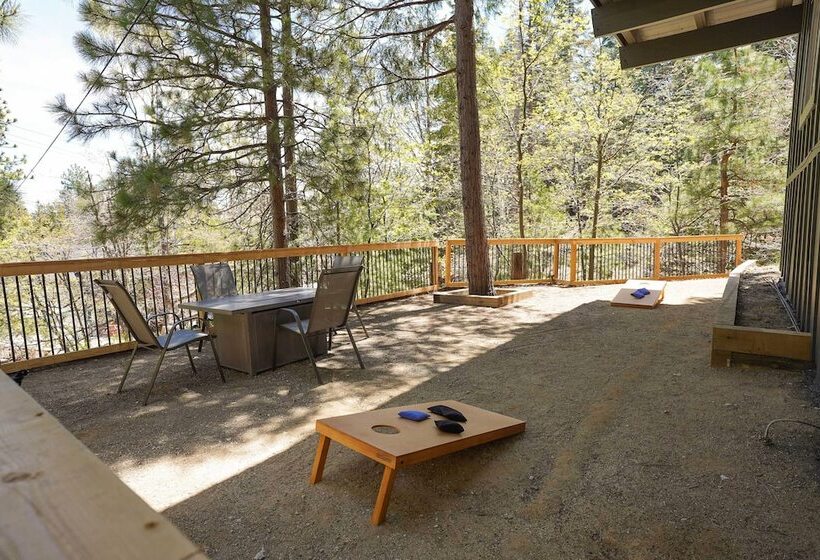 Chic A Frame Treehouse   3 Mi To Village!