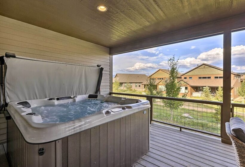 Furnished Deck & Hot Tub: Chic Granby Home!