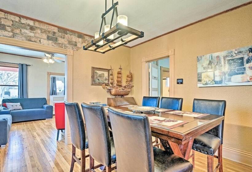 Colorado Springs Dwelling, Walk To Downtown!