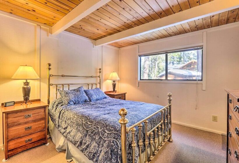 Cozy Tahoe City Home Near Famous Ski Resorts!