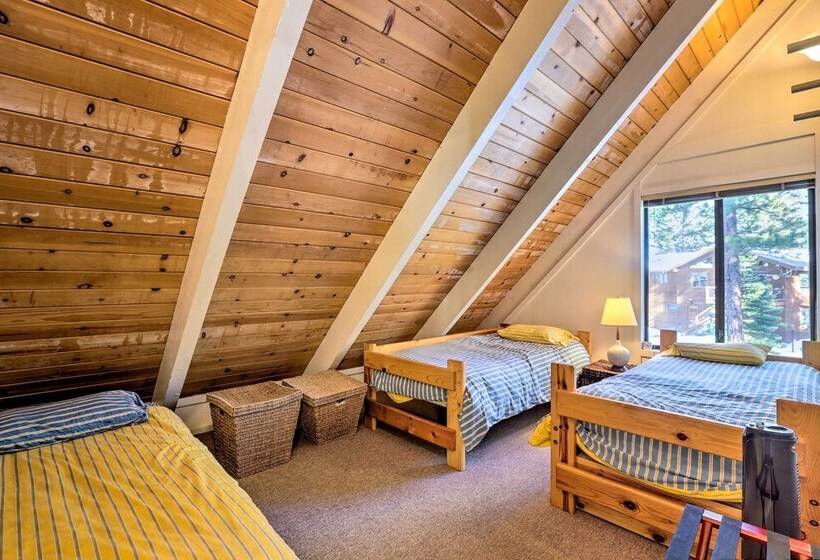 Cozy Tahoe City Home Near Famous Ski Resorts!