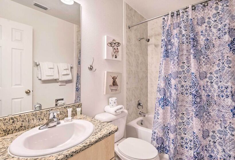 Dog Friendly Kissimmee Home W/ Lanai + Pool!